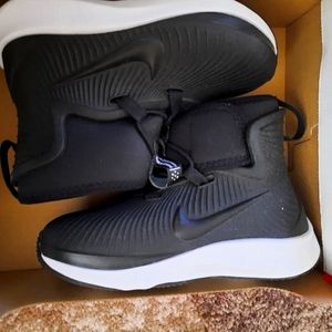 Nike Binzie Boot